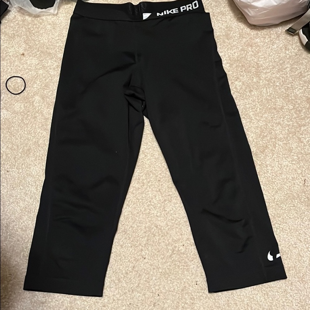 Nike Pro cropped leggings
